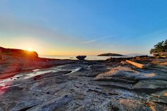 Beach-Comber-Park-Lonely-rock-panorama